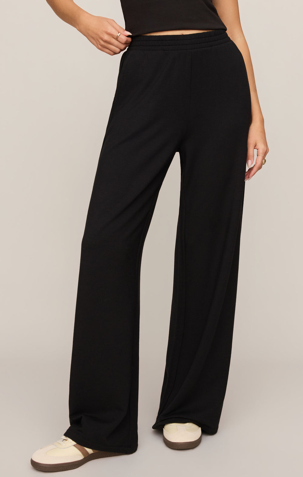 ZP263296_BLK_FRONT